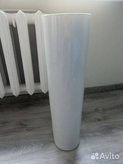 В ванну под раковину