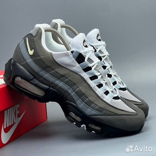 Серые кроссовки Nike Air Max 95