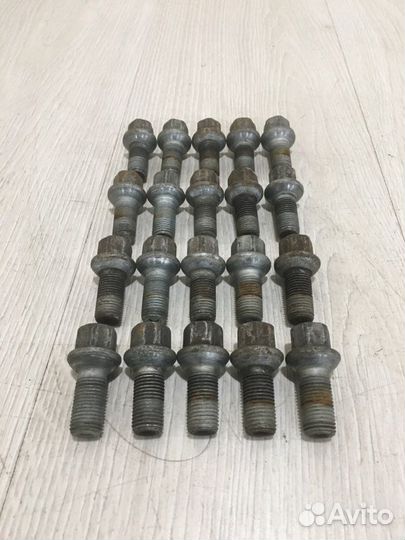 Болты колесные (комплект) Mercedes Benz E300 W211