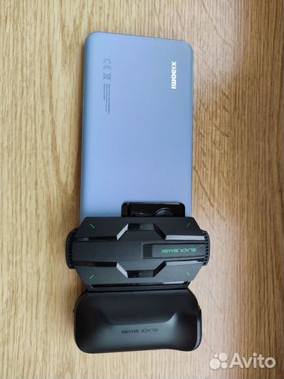 Black Shark Gamepad 3 + Black Shark Gamepad Holder