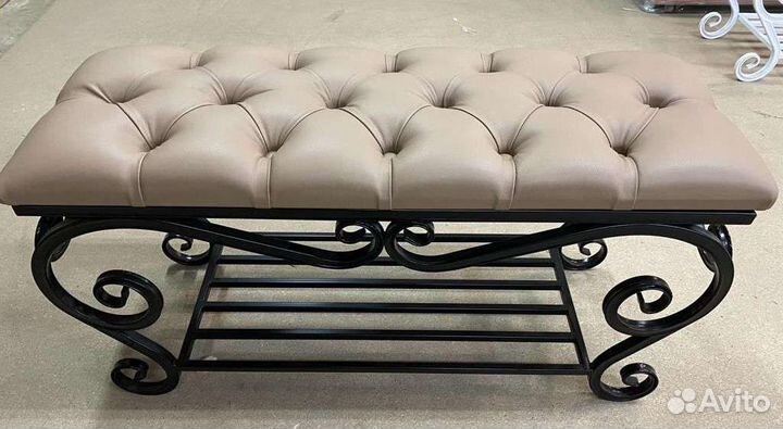 Банкетка в прихожую