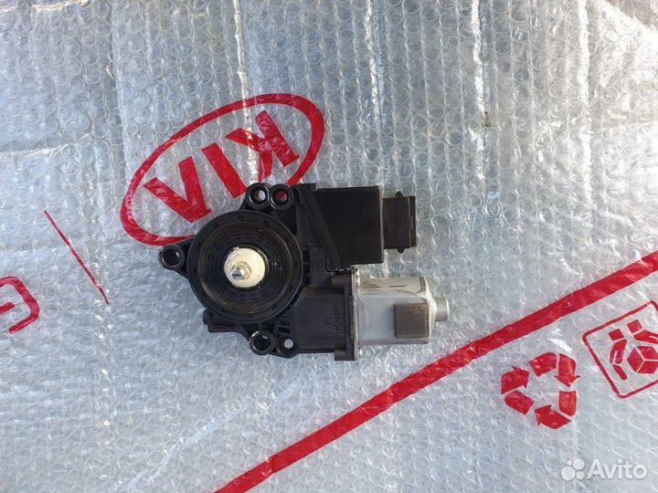 Моторчик стеклоподъемника Kia Ceed 2 JD