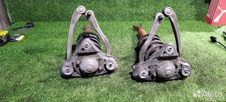 Передние стойки в сборе с рычагами Ауди а4 б5