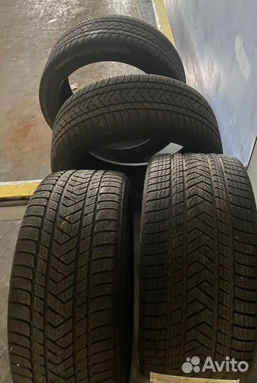 Pirelli Scorpion 325/35 R22 и 285/40 R22