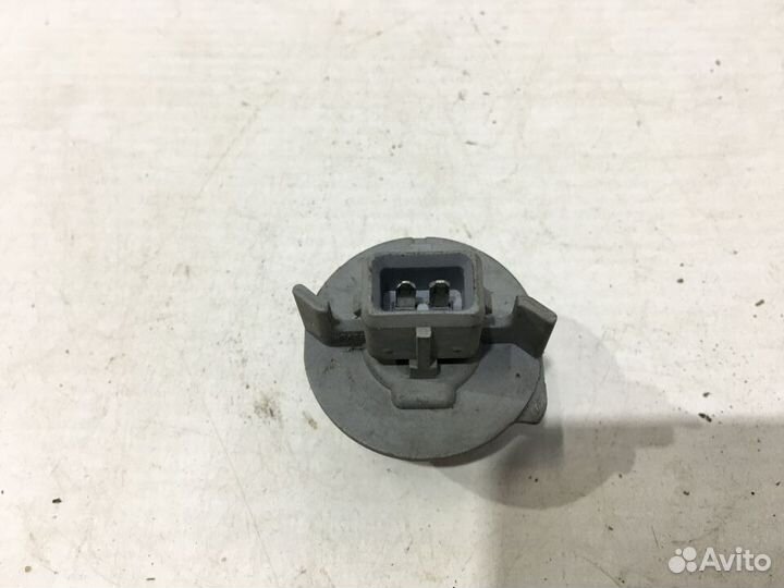 Патрон поворота в фару peugeot 107