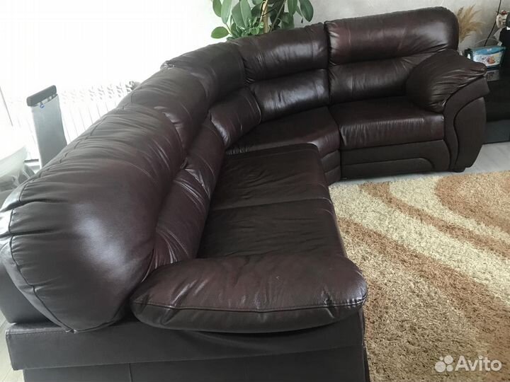Кожаный угловой диван бу