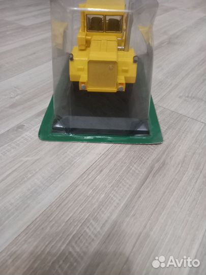 Модель трактор К-701М Кировец