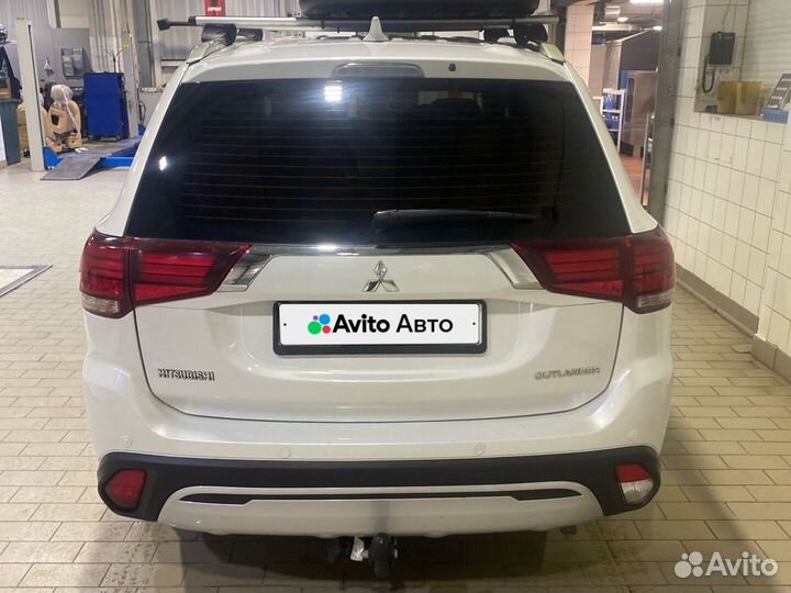 Mitsubishi Outlander 2.0 CVT, 2018, 115 007 км