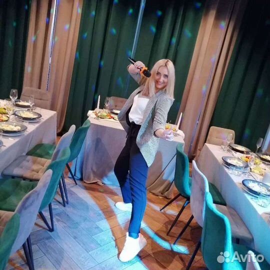 Ведущая праздников