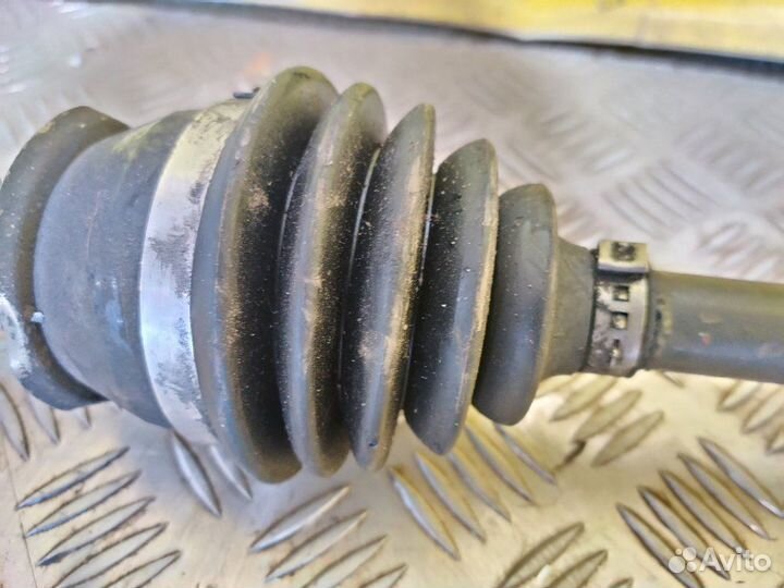 Привод передний правый Mini Cooper R50 W10 2004