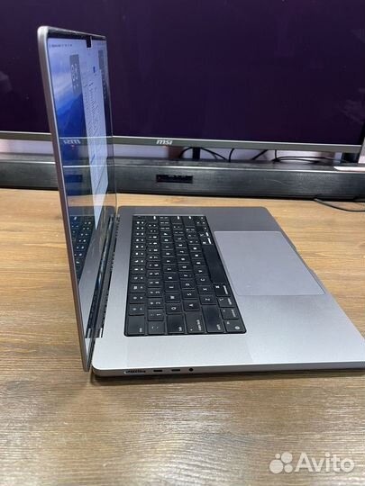 Macbook Pro 16 M1 Pro