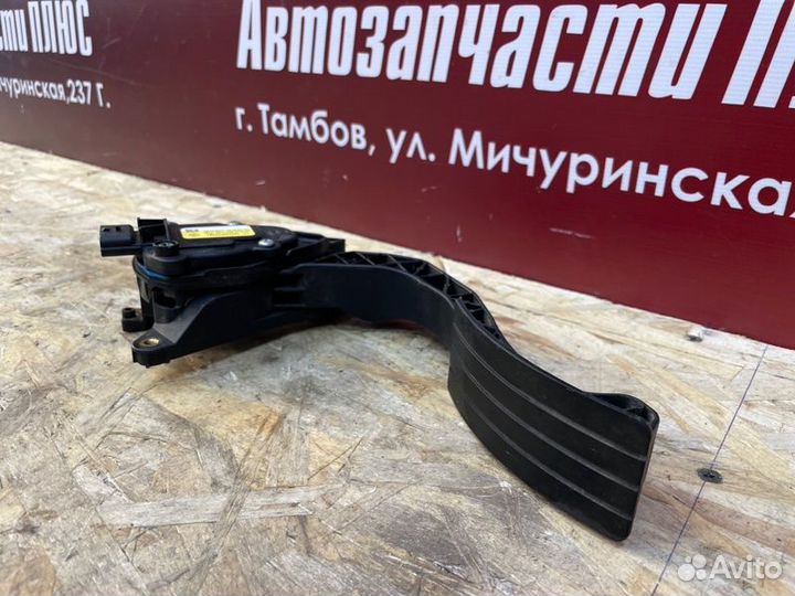 Педаль газа LADA X-Ray