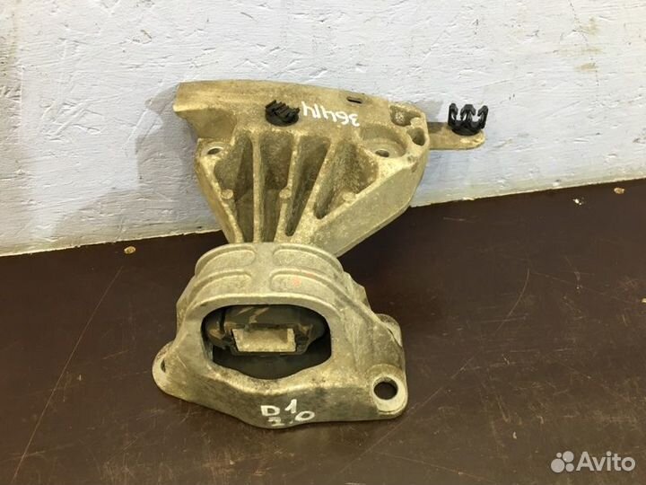 Подушка двигателя правая Renault Duster