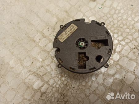 Моторчик зеркала правого