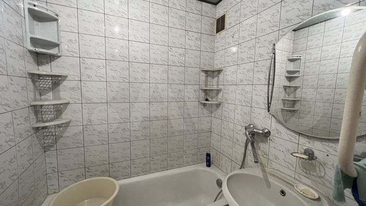4-к. квартира, 80 м², 4/10 эт.