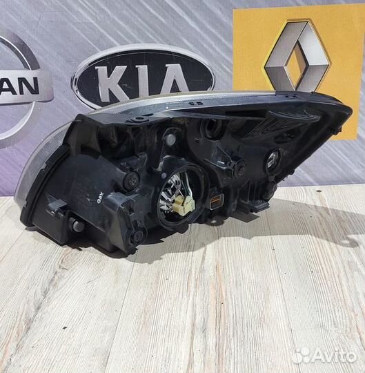 Фара Kia RIO 2 Прав