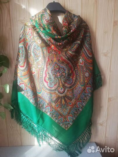 Шарфы и палантины шерсть