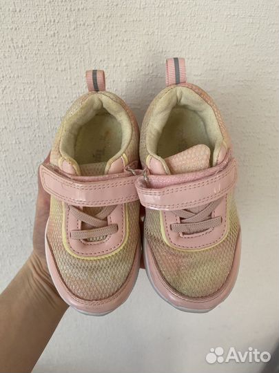 Кроссовки детские 24 размер для девочки