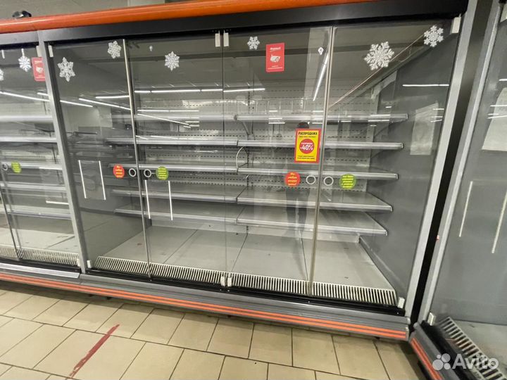 Холодильная горка с дверьми