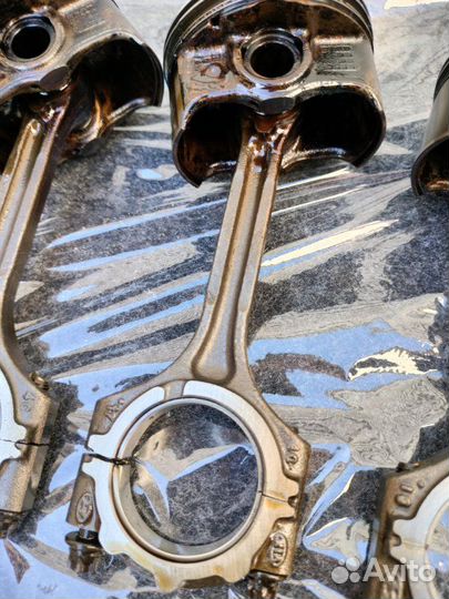 Поршень с шатуном Kia Picanto 2 G4LA 1.2 2014