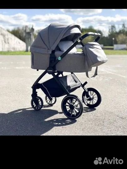 Коляска 2 в 1 Luxmom 760