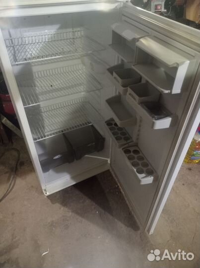 Холодильник двухкамерный