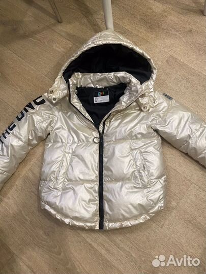 Красивая куртка 128