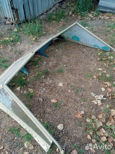 Лобовое стекло на катер типа Амур, Крым 3,П4