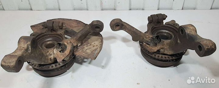 Кулак поворотный Volkswagen Passat B4