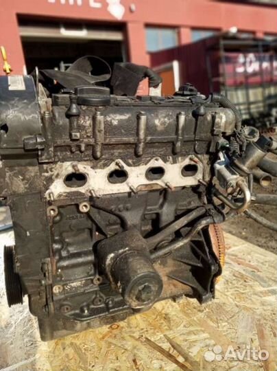 Двигатель Volkswagen 1.6i 2001-2005 BAD