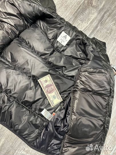 Комфортная жилетка Nike drill ACG на каждый день