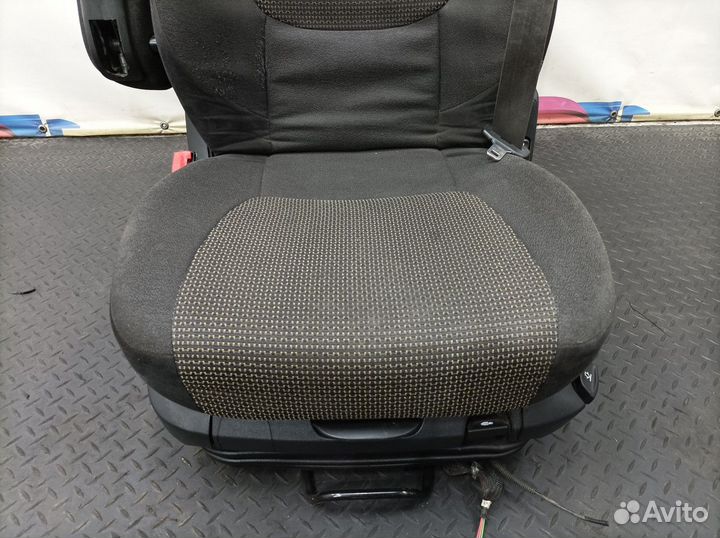 Сиденье водительское пневматическое Daf XF105