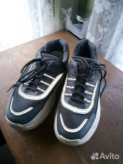 Кросовки 40р