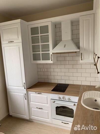 Кухонный гарнитур на заказ от фабрики