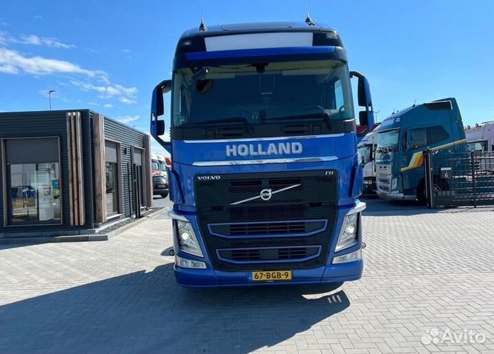 Pазбираем грузовик Volvo FH с 2013