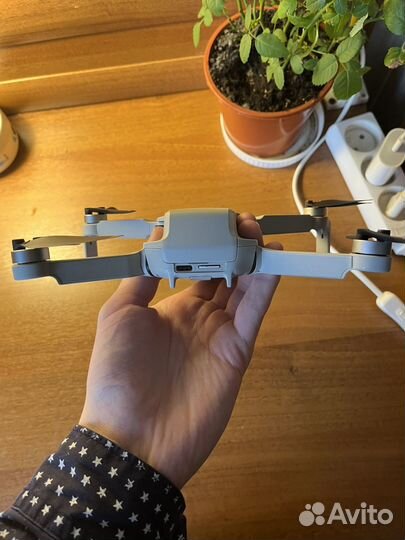 Квадрокоптер dji mini 2