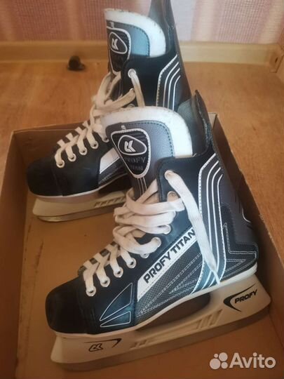 Коньки хоккейные