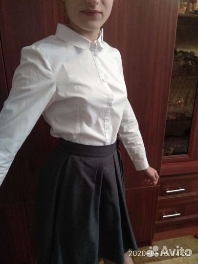 Рубашка школьная, почти новая