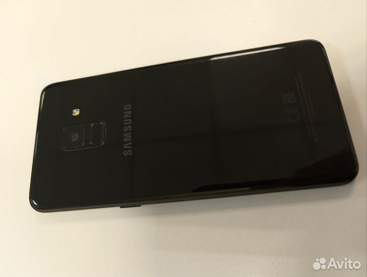 Samsung Galaxy A8 (2018), 4/32 ГБ