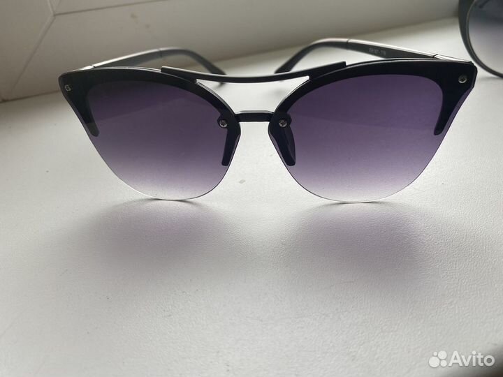 Солнечные очки женские