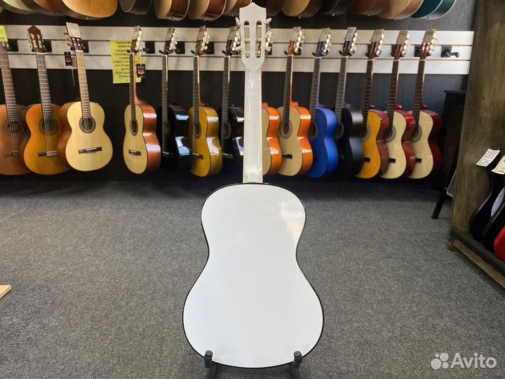 Гитара классическая