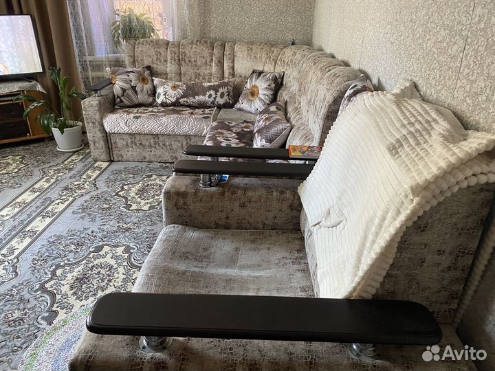 Угловой диван