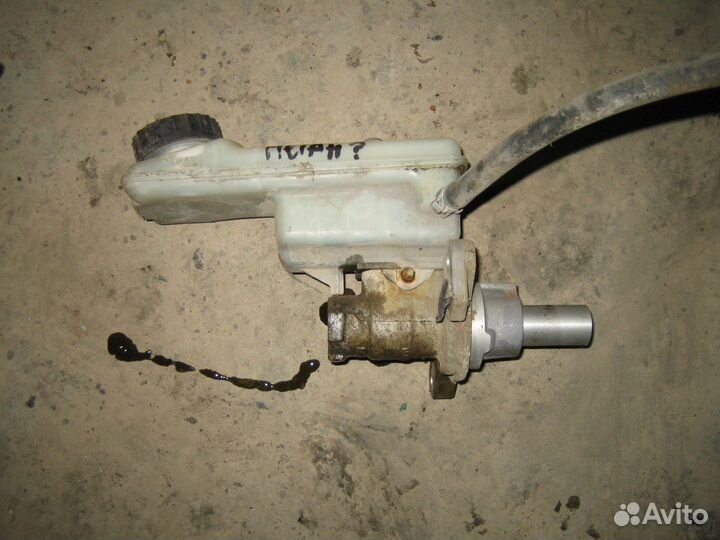 Рено Меган 2 -главный торм. цилиндр с бачком