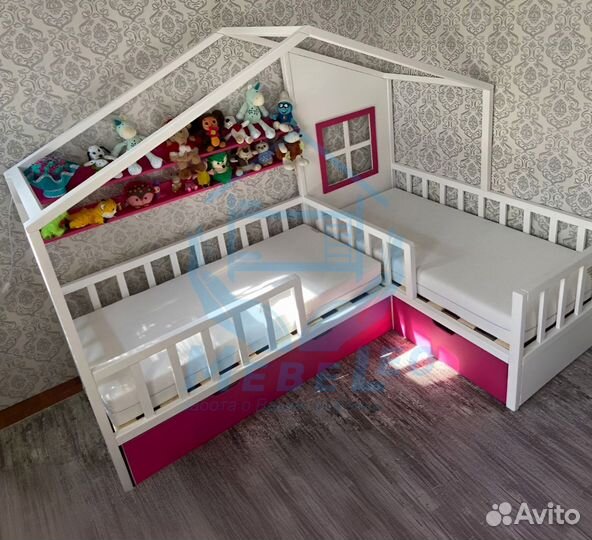 Двухъярусная кровать