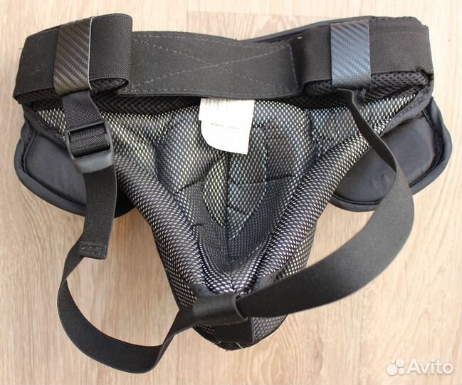 Раковина вратаря Vaughn SLR Pro Carbon Jock Review