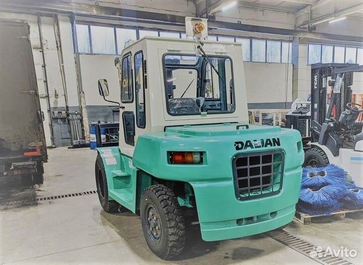 Вилочный погрузчик Dalian CPCD60FD, 2023