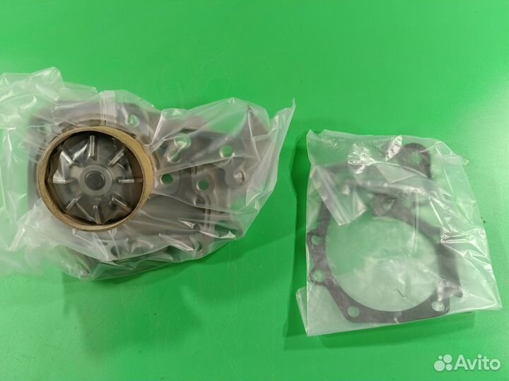 Помпа для Renault Logan