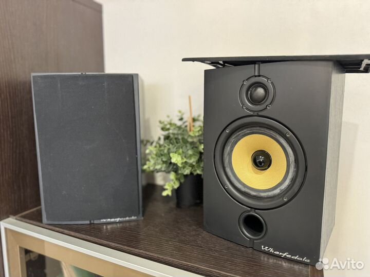 Wharfedale diamond 8.1 полочные колонки