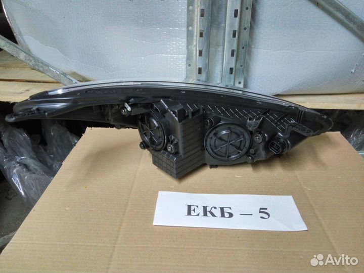 Левая фара Hyundai I30 2 2011-2015 (галоген, линза