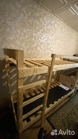 Двух яростный Кровать